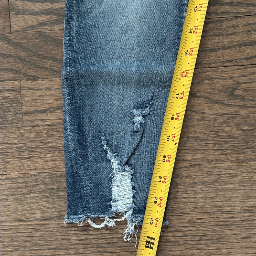 Stylish Ankle Jeans in Classic Blue - Picture 8 of 13